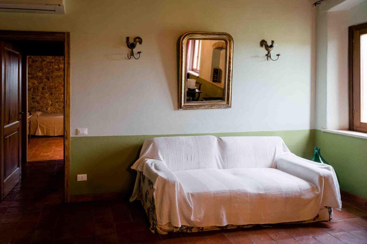 Agriturismo Bio Fattoria Di Pietra Giuncarico ภายนอก รูปภาพ