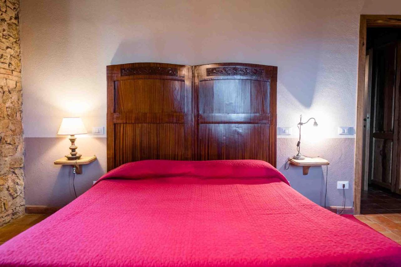 Agriturismo Bio Fattoria Di Pietra Giuncarico ภายนอก รูปภาพ