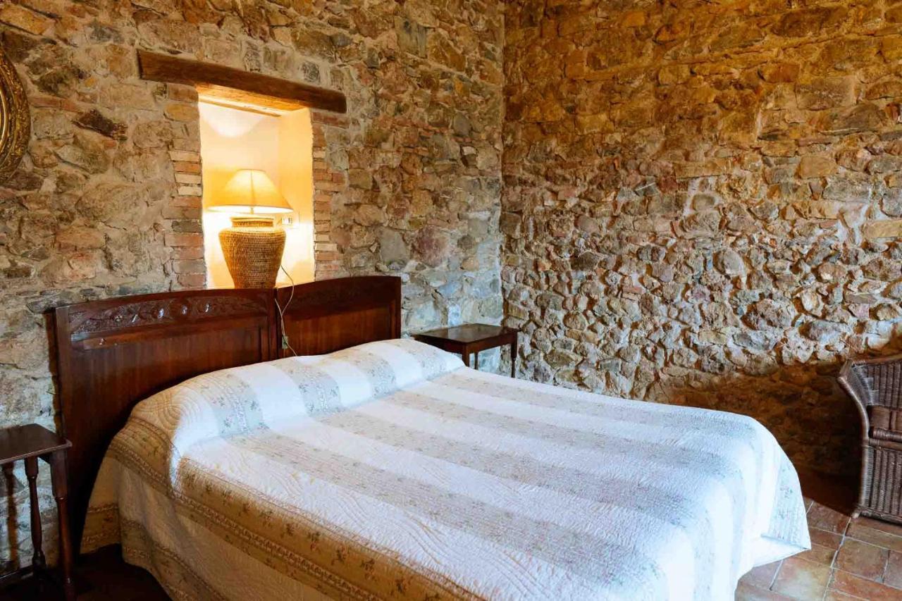 Agriturismo Bio Fattoria Di Pietra Giuncarico ภายนอก รูปภาพ