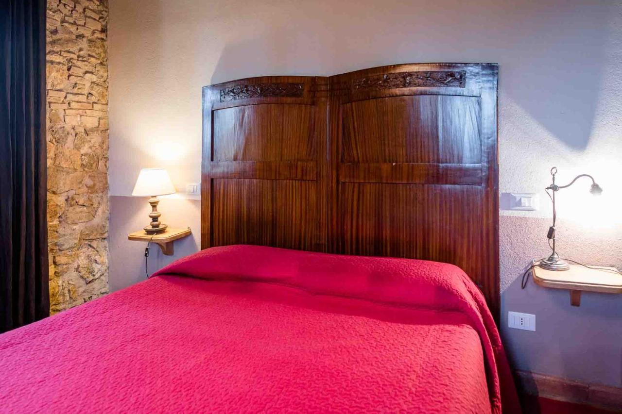 Agriturismo Bio Fattoria Di Pietra Giuncarico ภายนอก รูปภาพ