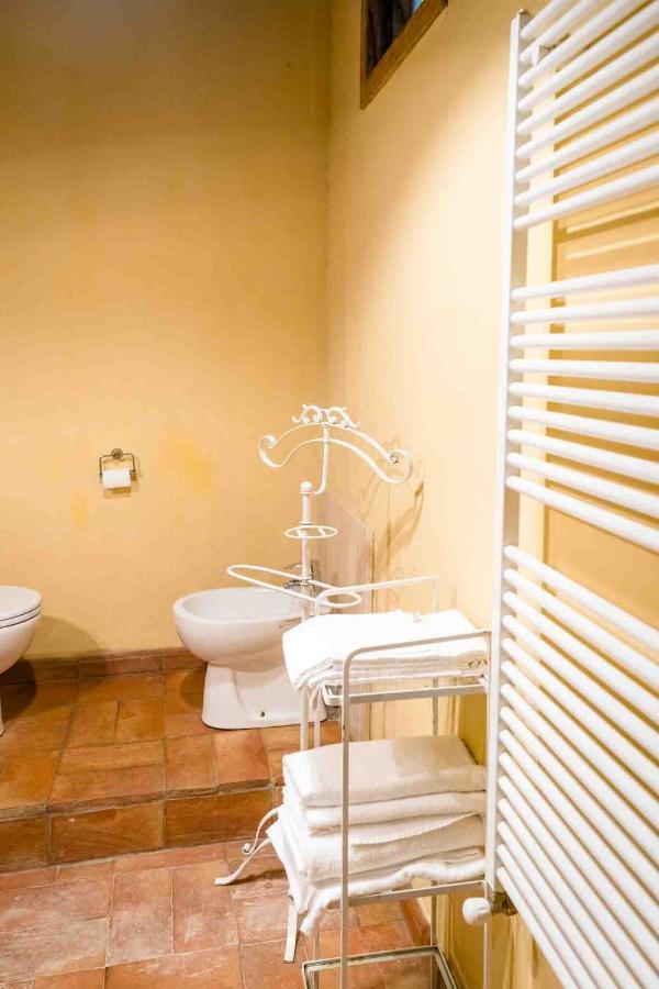 Agriturismo Bio Fattoria Di Pietra Giuncarico ภายนอก รูปภาพ