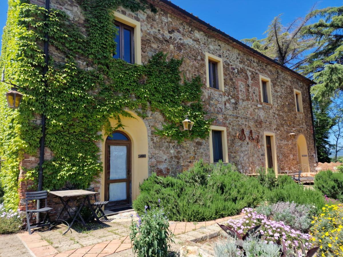 Agriturismo Bio Fattoria Di Pietra Giuncarico ภายนอก รูปภาพ