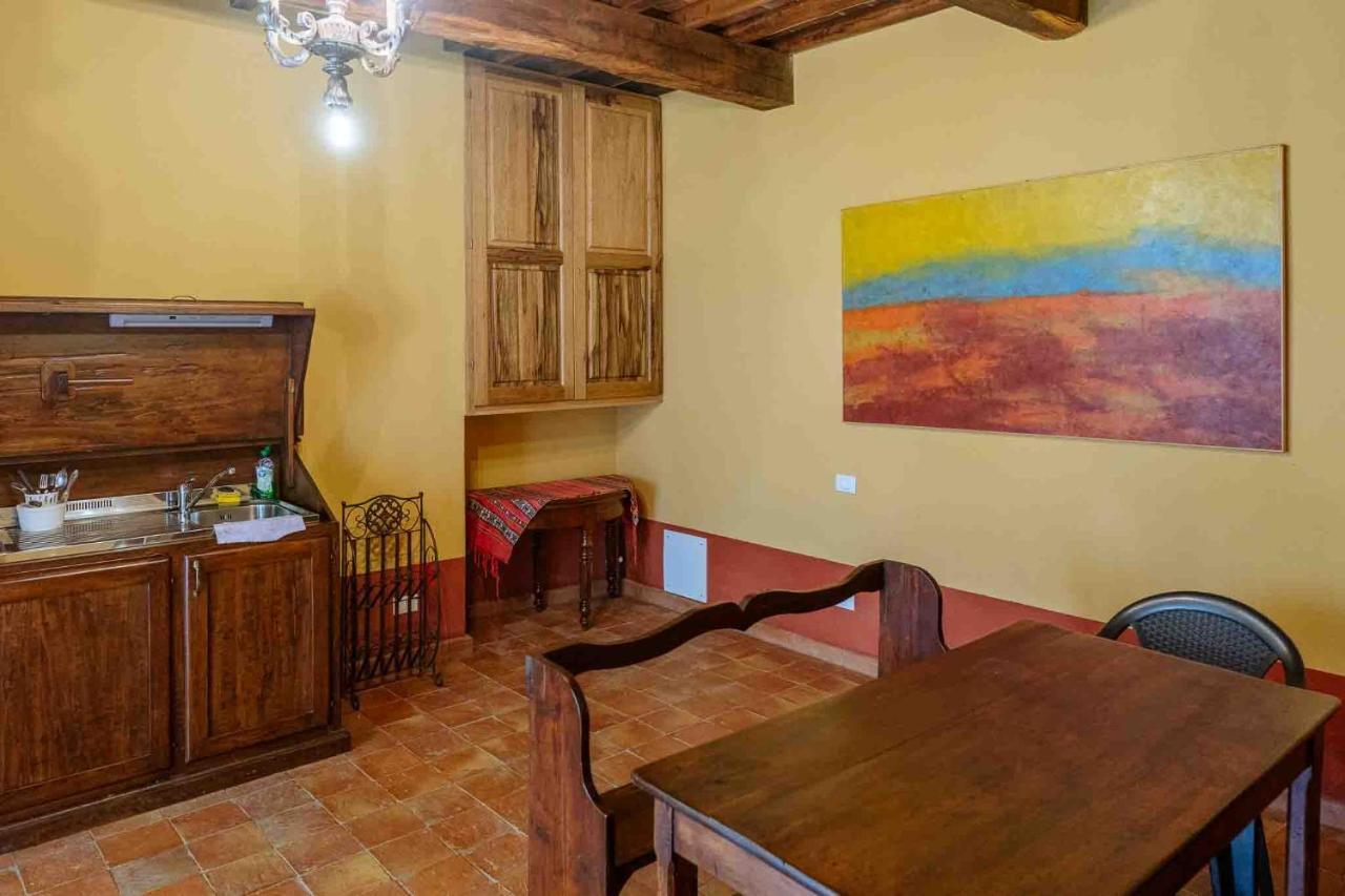 Agriturismo Bio Fattoria Di Pietra Giuncarico ภายนอก รูปภาพ