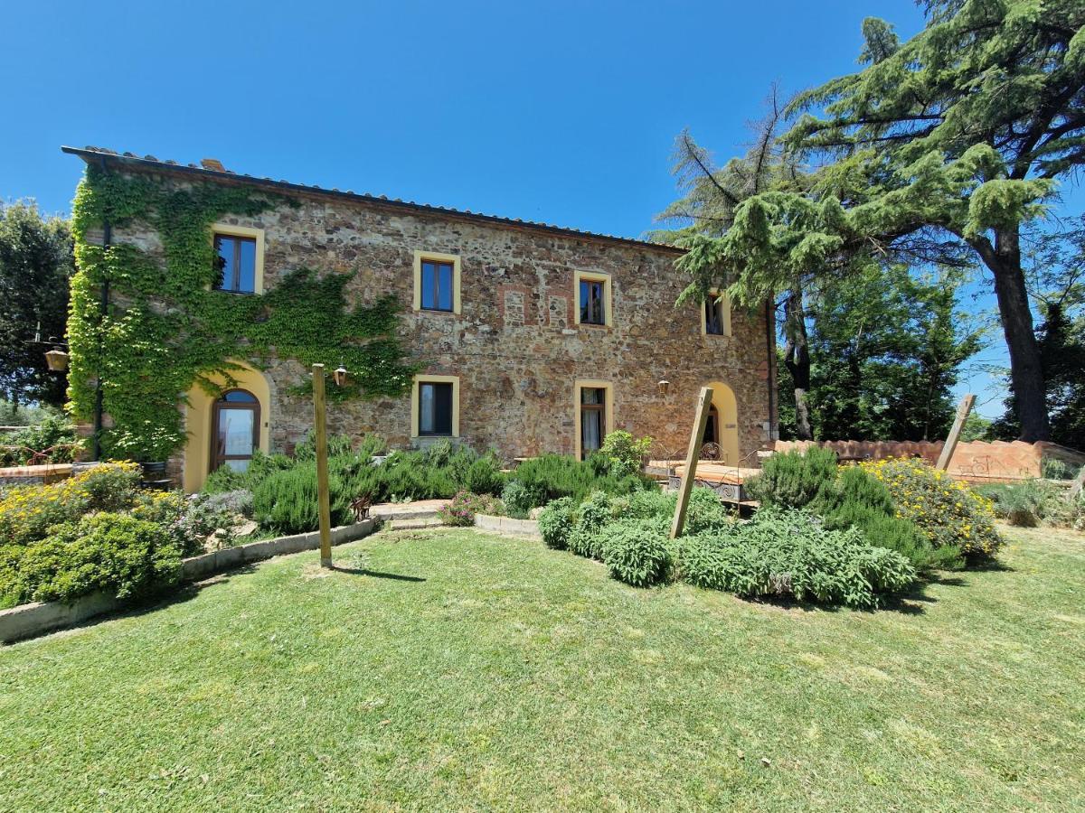 Agriturismo Bio Fattoria Di Pietra Giuncarico ภายนอก รูปภาพ