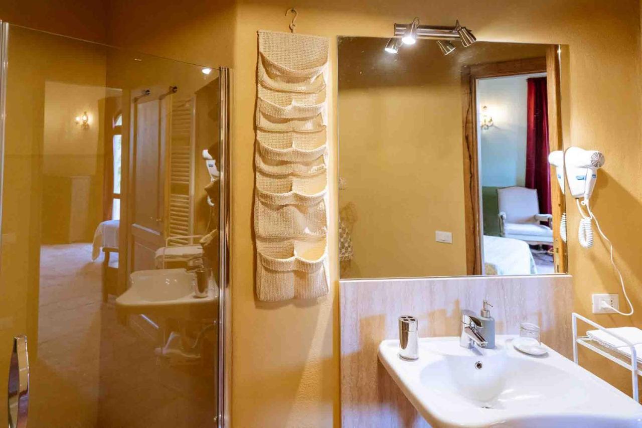 Agriturismo Bio Fattoria Di Pietra Giuncarico ภายนอก รูปภาพ