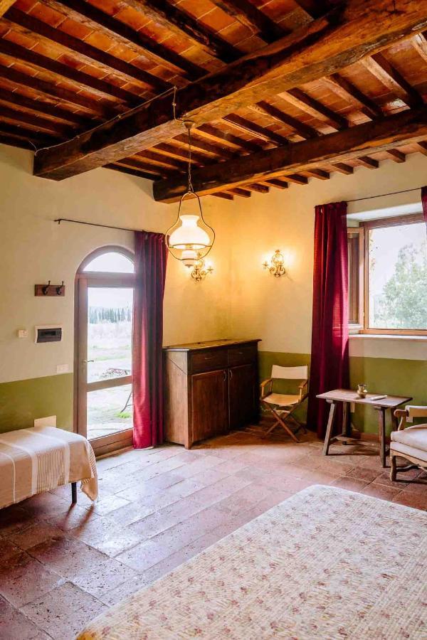 Agriturismo Bio Fattoria Di Pietra Giuncarico ภายนอก รูปภาพ