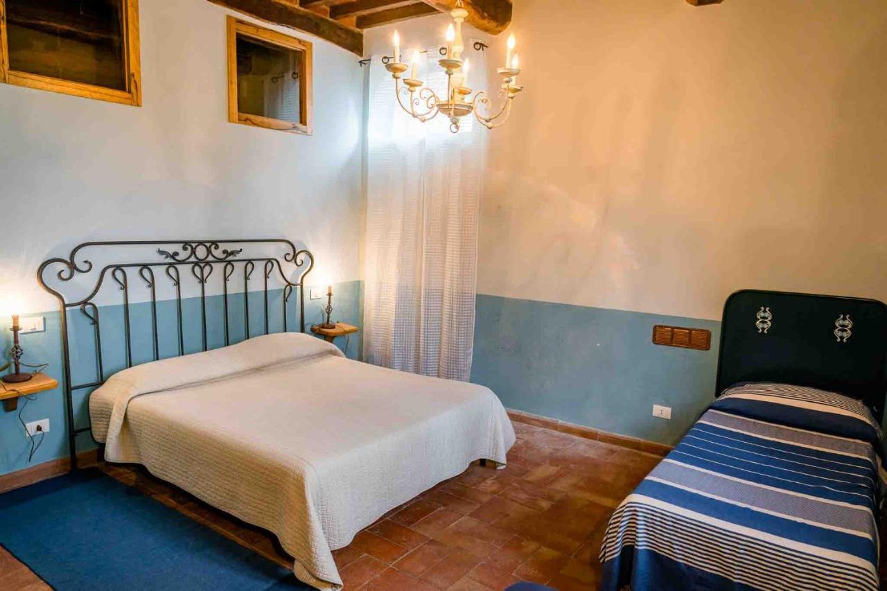 Agriturismo Bio Fattoria Di Pietra Giuncarico ภายนอก รูปภาพ