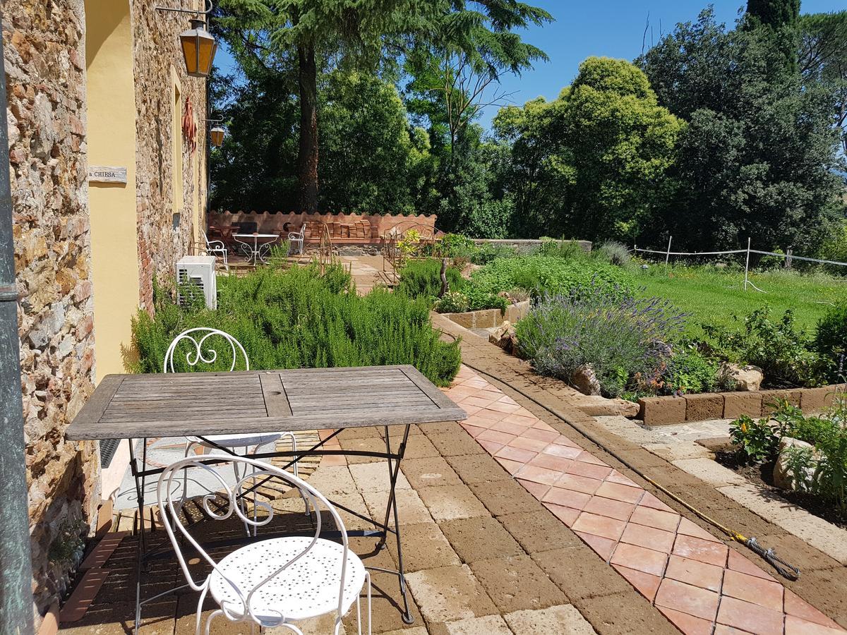 Agriturismo Bio Fattoria Di Pietra Giuncarico ภายนอก รูปภาพ