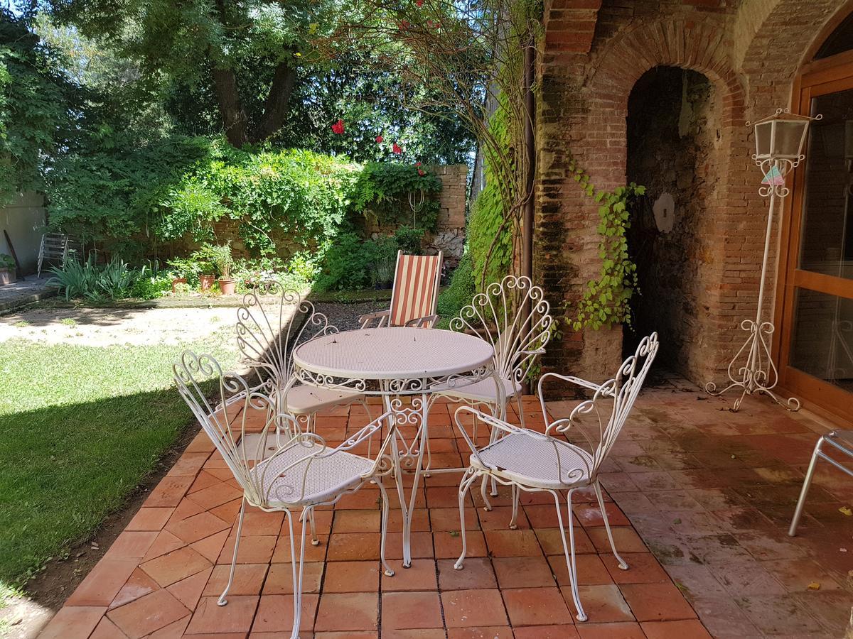 Agriturismo Bio Fattoria Di Pietra Giuncarico ภายนอก รูปภาพ